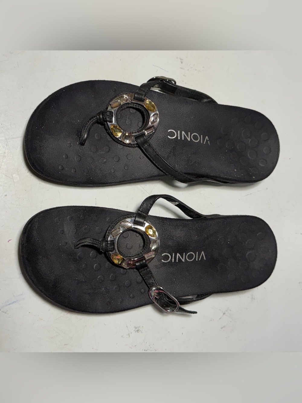 Vionic Black Women's 7 T-Strap Sandals with Metallic Ring Accent